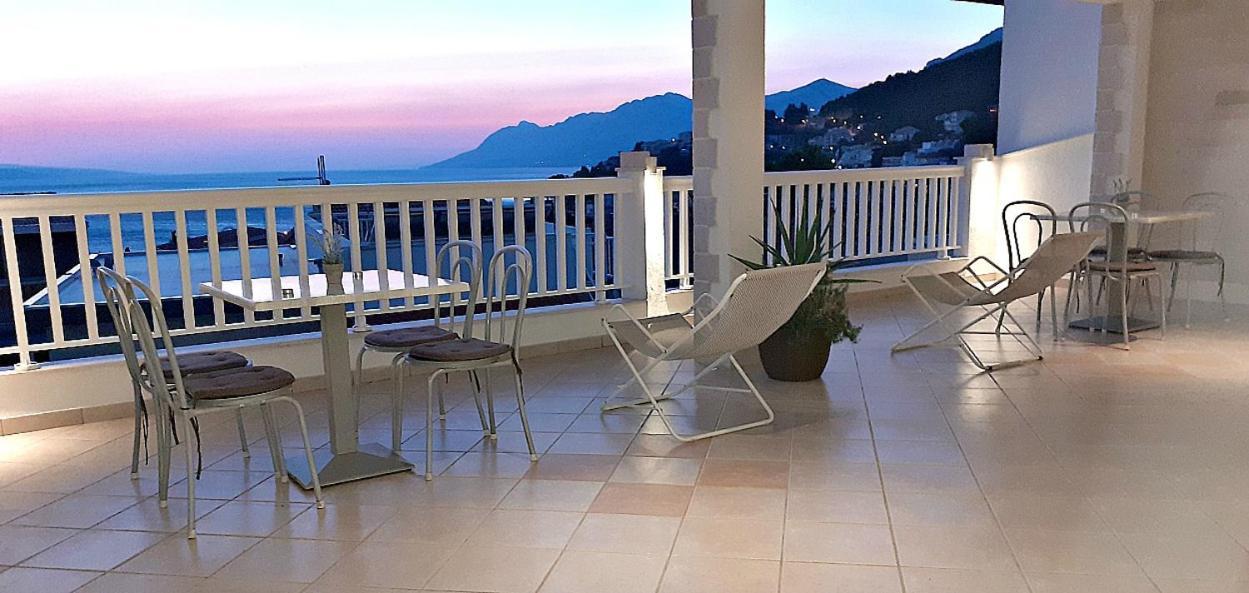 Apartments Villa Bonaca Baška Voda Kültér fotó
