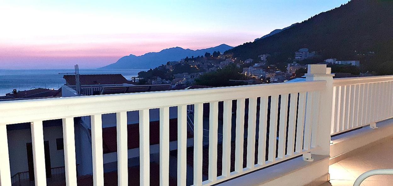 Apartments Villa Bonaca Baška Voda Szoba fotó