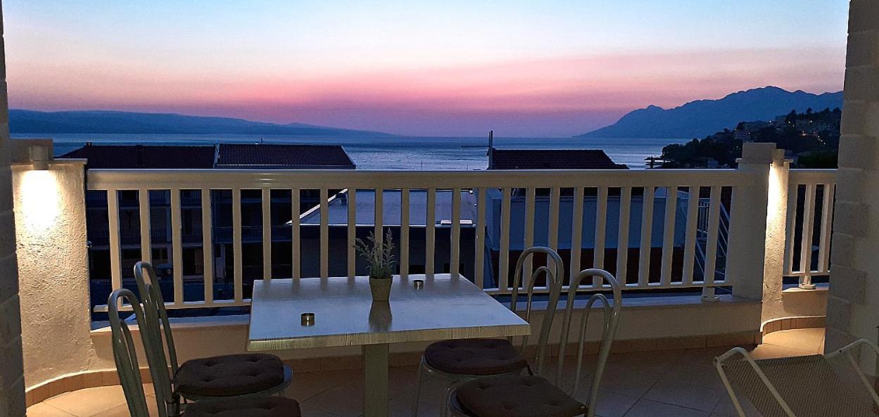 Apartments Villa Bonaca Baška Voda Szoba fotó