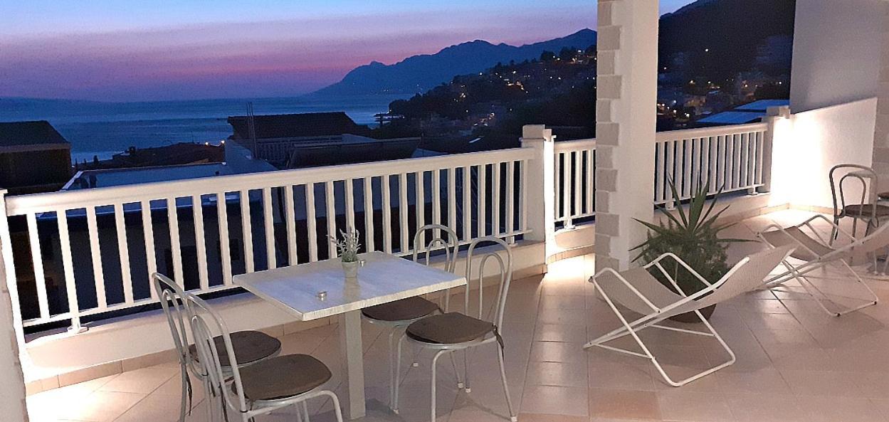 Apartments Villa Bonaca Baška Voda Szoba fotó