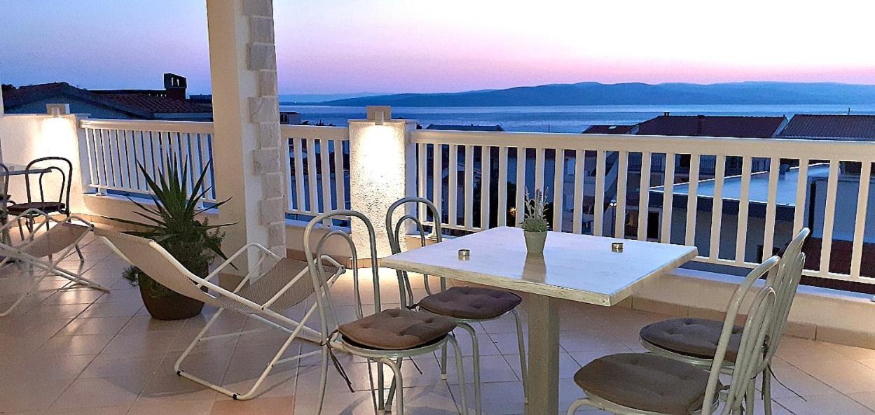 Apartments Villa Bonaca Baška Voda Szoba fotó